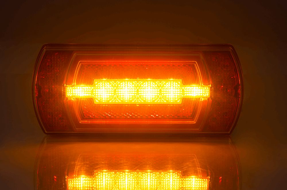 Rear Multifunction LED Light CLEOmax RL 2840
