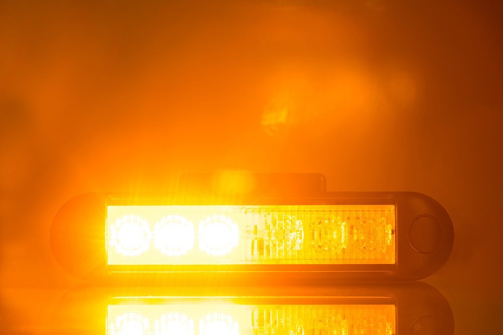 Amber LED Flashing Warning Light LDO 2780 with 6 LEDs, 4 flash patterns, dual brightness, and IP68 waterproof rating.