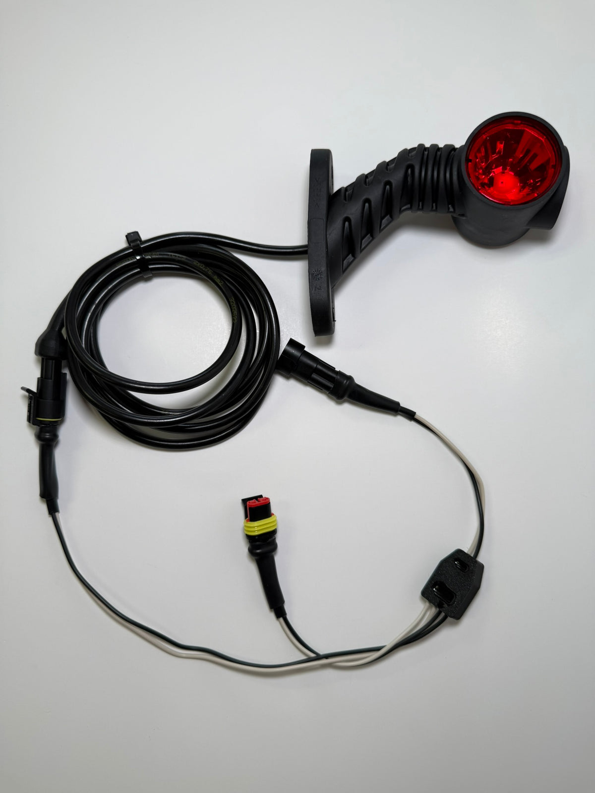1 right side RoadLites Triple LED Auxiliary Side Arm Outline Marker Light LD 2180 with complete set up with superseal harness
