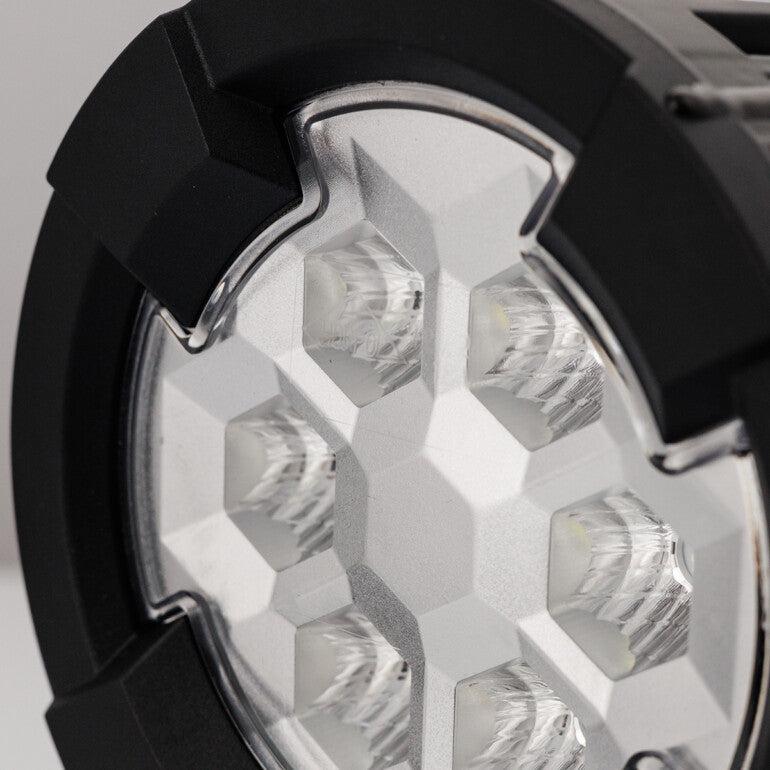 Work light RAPTOR (dispersed light, 1600 lm) LRD 3182 close-up of hexagonal LED lenses with black protective casing
