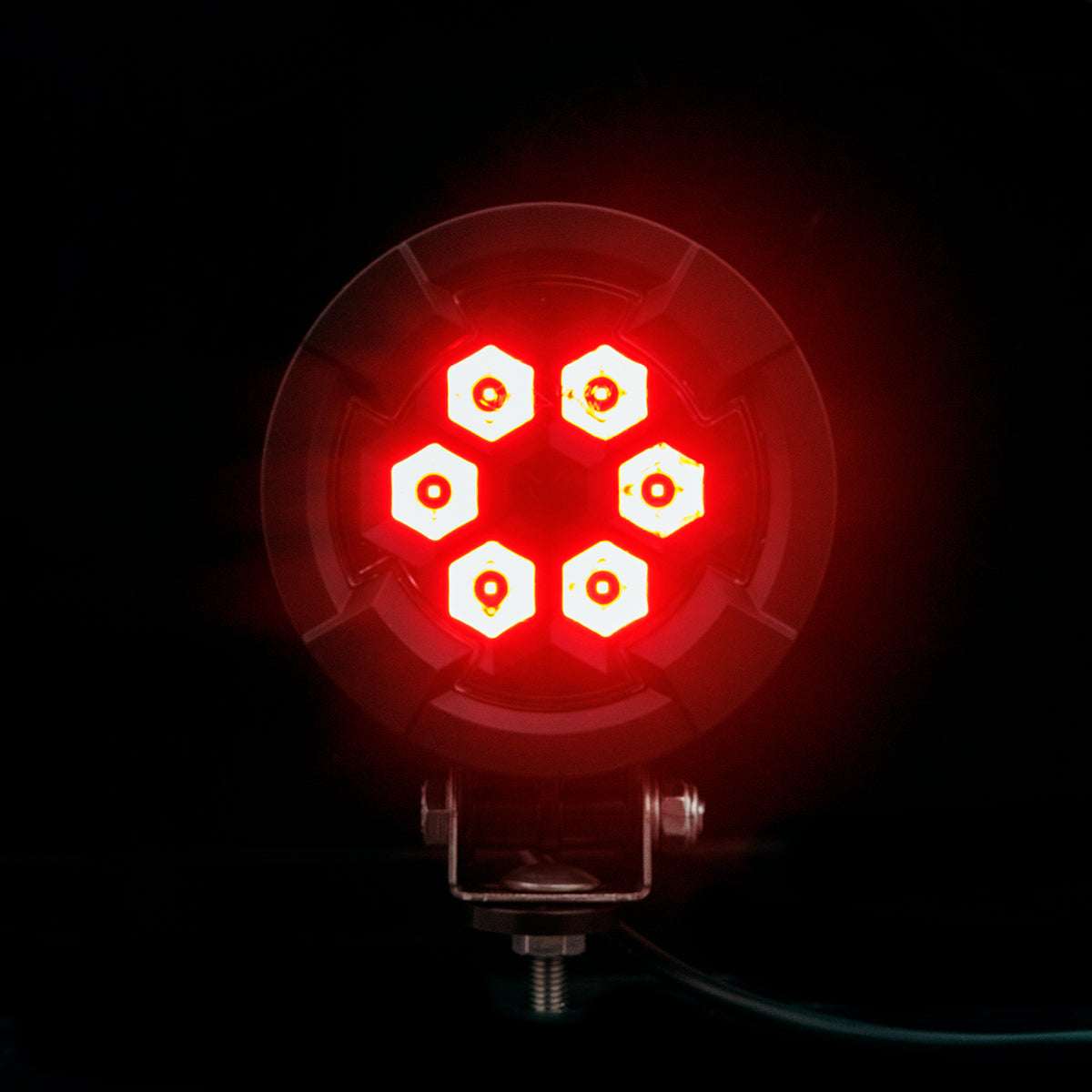 Work light RED SPOT RAPTOR (focused beam, 650 lm) LRD 3186 red LED array with mounting bolt and wiring visible